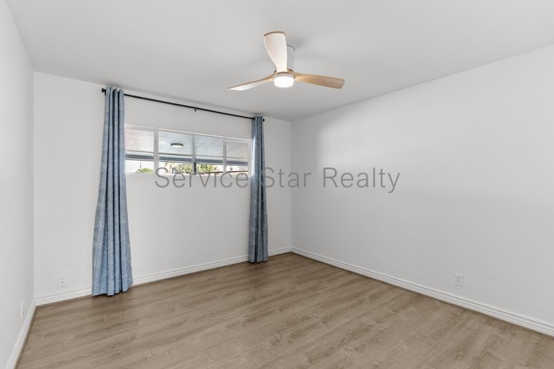 4 bed 2 bath Ranch with amazing backyard and pool! property image