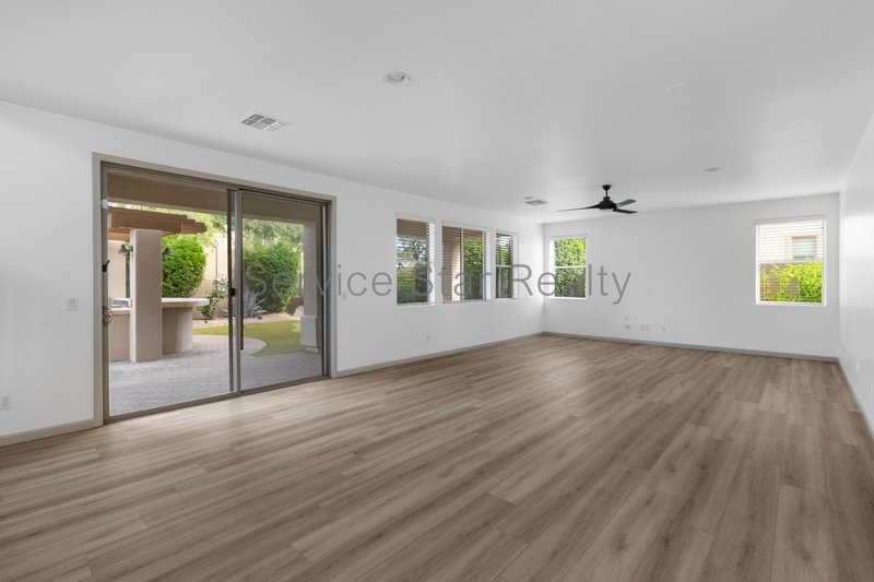 Spacious 5-Bedroom Home with Private Pool & Putting Green in New River property image