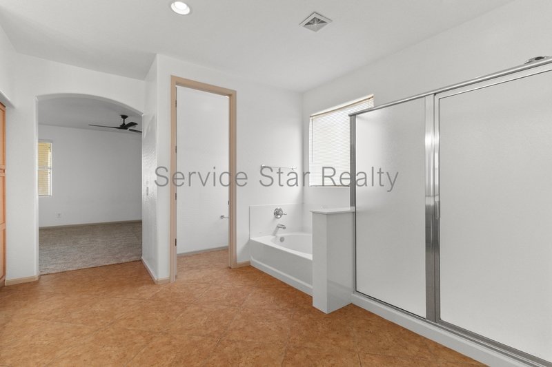 Spacious 5-Bedroom Home with Private Pool & Putting Green in New River property image