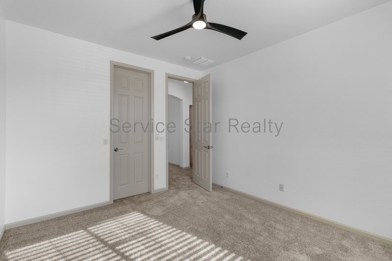 Spacious 5-Bedroom Home with Private Pool & Putting Green in New River property image