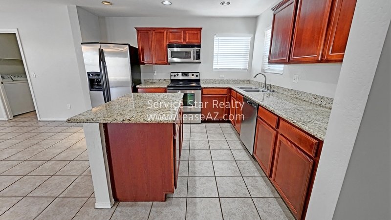 Great Gilbert Home Available Now at Val Vista and Williams Field property image