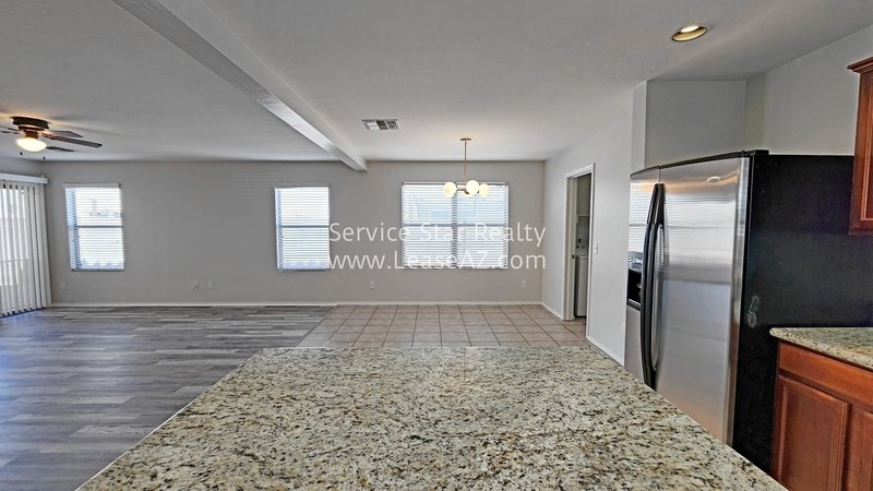 Great Gilbert Home Available Now at Val Vista and Williams Field property image