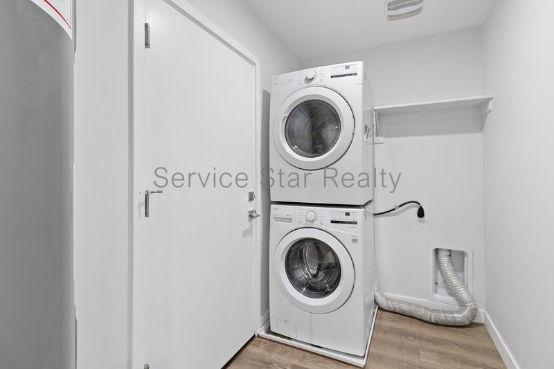 Modern 3 Bed / 2 Bath Home Built in 2021 ? Pet Friendly Backyard! property image