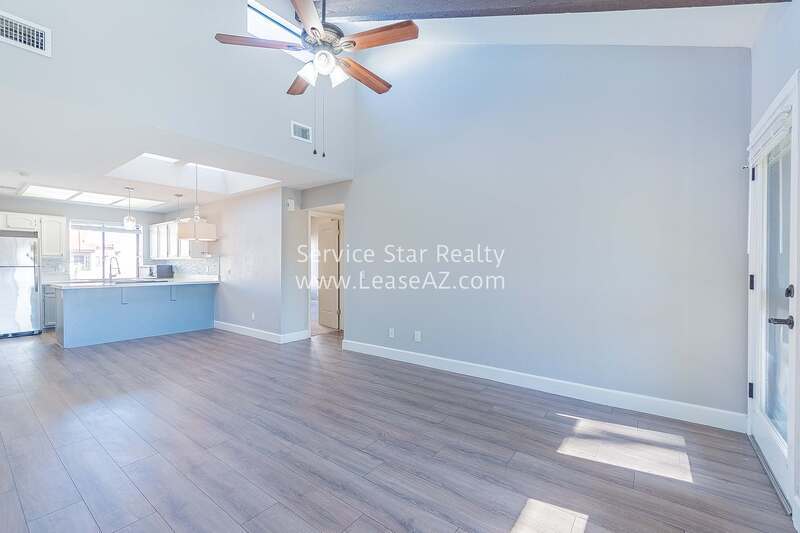 LAKE VIEW CONDO - 3Bed/2Bath! property image