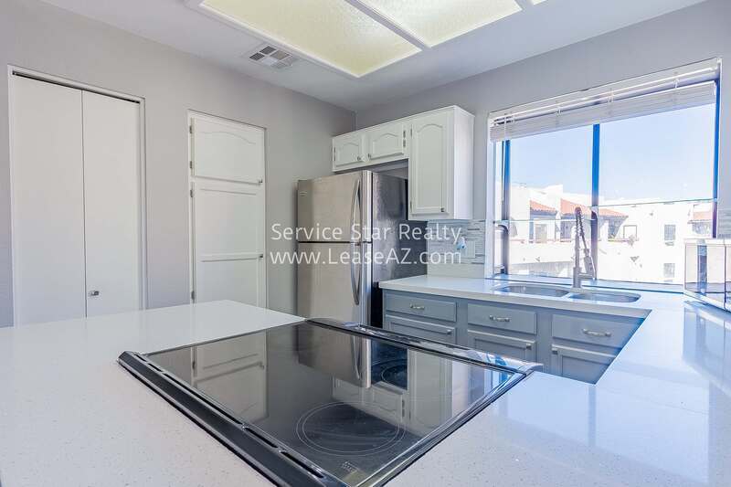 LAKE VIEW CONDO - 3Bed/2Bath! property image