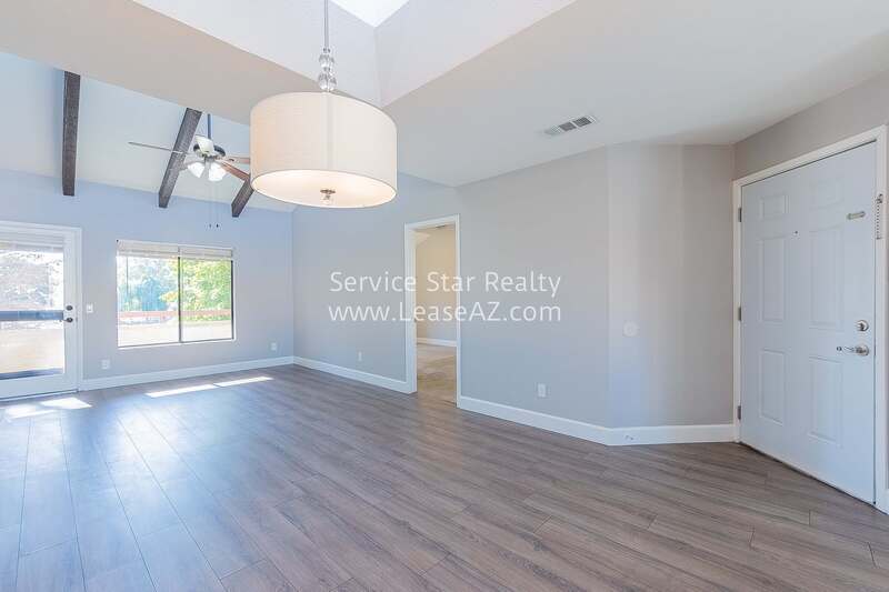 LAKE VIEW CONDO - 3Bed/2Bath! property image