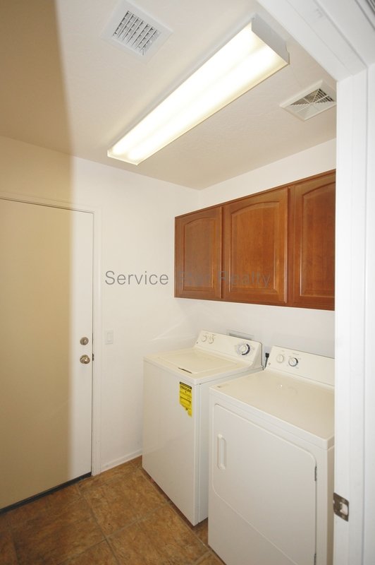 **MOVE IN SPECIAL -- 2 WEEKS FREE RENT!!** property image