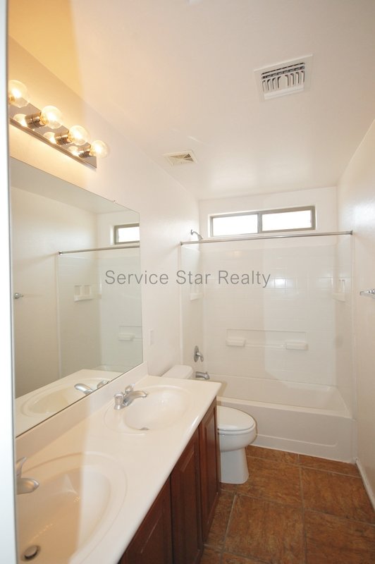 **MOVE IN SPECIAL -- 2 WEEKS FREE RENT!!** property image