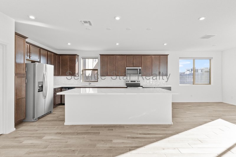 Brand New 4 Bed, 2.5 Bath | Modern Finishes in Litchfield Park property image