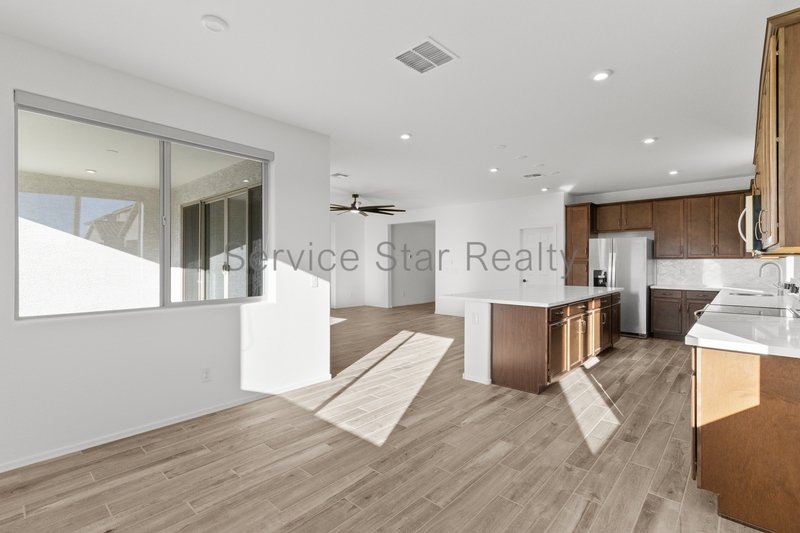 Brand New 4 Bed, 2.5 Bath | Modern Finishes in Litchfield Park property image