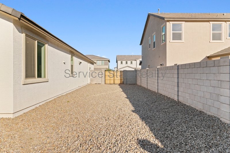 Brand New 4 Bed, 2.5 Bath | Modern Finishes in Litchfield Park property image