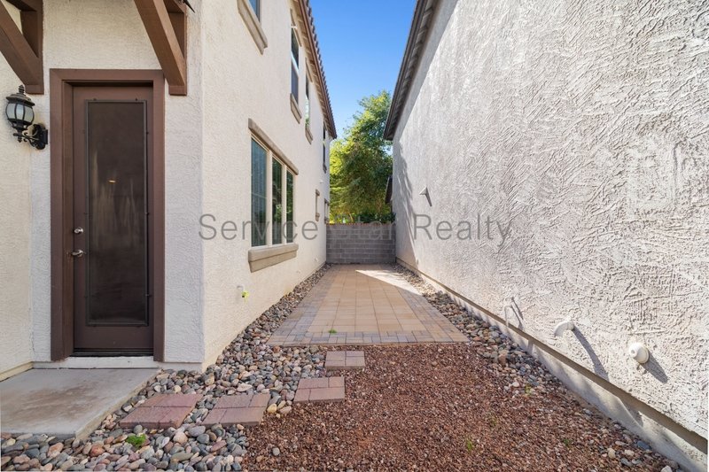 Stunning 4Bed/3Bath in Verrado! property image