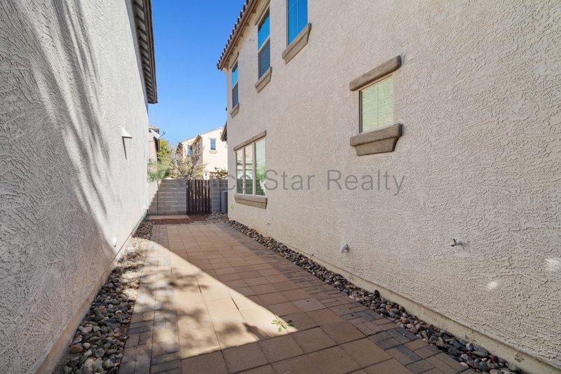 Stunning 4Bed/3Bath in Verrado! property image