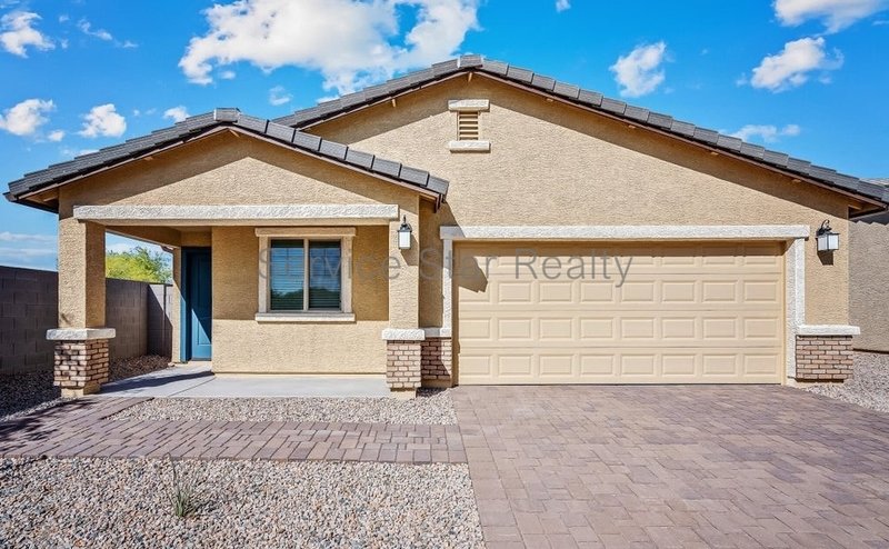 Beautiful 3 Bedroom w/den/office in Buckeye!! property image