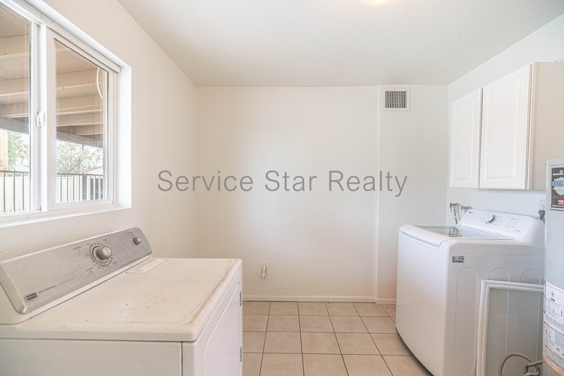 Remodeled 4BR 2BA Phoenix Home w/ Sparkling POOL!!! property image