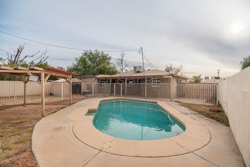 Remodeled 4BR 2BA Phoenix Home w/ Sparkling POOL!!! property image