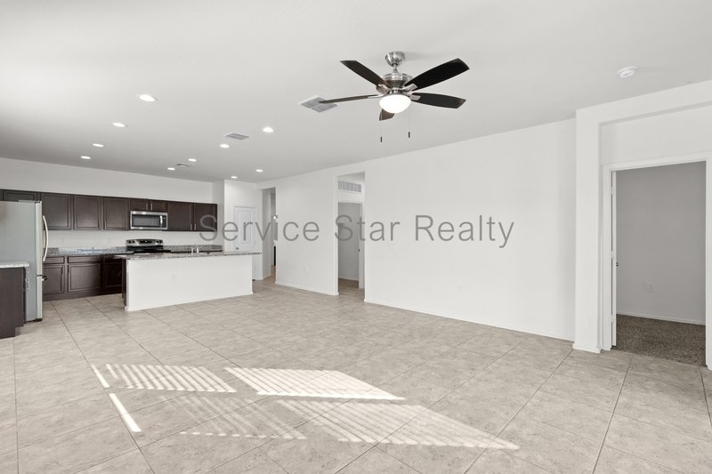 Fantastic 4 BR/2 BA in Surprise! property image