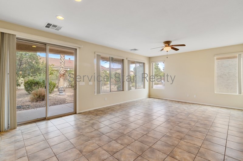 Beautiful Gated 2-Bed 2-Bath in Trilogy / Gilbert! property image