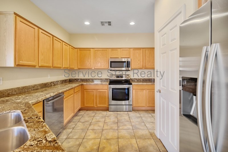 Beautiful Gated 2-Bed 2-Bath in Trilogy / Gilbert! property image