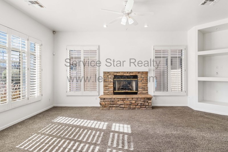 SOUTH PHOENIX  FABULOUS 3BD located in The Pines Gated Community! property image