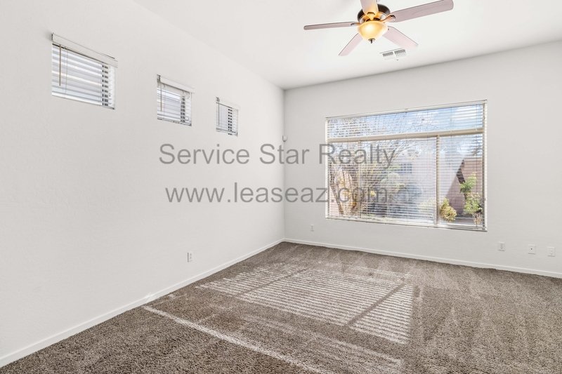 SOUTH PHOENIX  FABULOUS 3BD located in The Pines Gated Community! property image