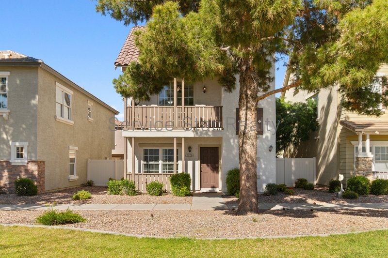 Modern & Spacious 3BD/2.5BA ? Great Neighborhood property image