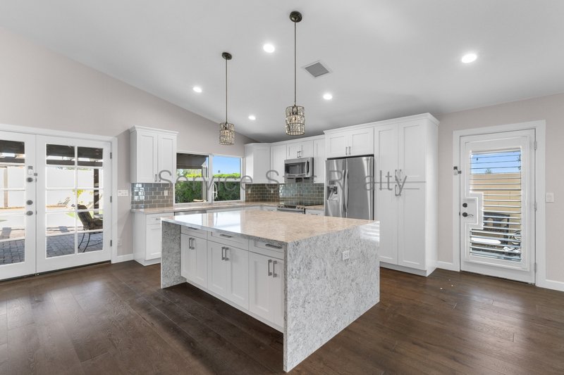 Private Pool & Jacuzzi Oasis ? Spacious 3BR Home with Open Floor Plan! property image