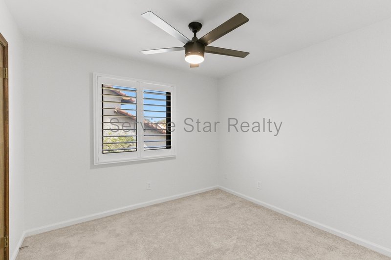 Spacious 3 Bed / 2.5 Bath Two-Story Home  2,100 Sq Ft with Beautiful L property image