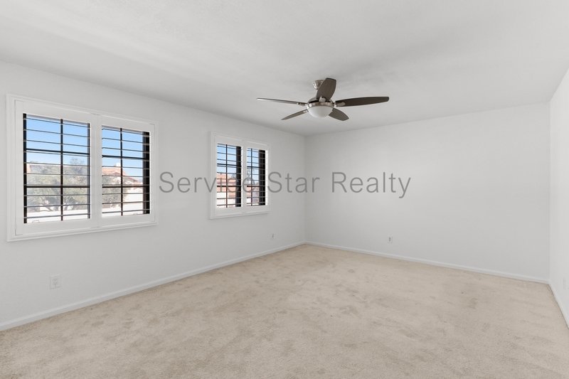 Spacious 3 Bed / 2.5 Bath Two-Story Home  2,100 Sq Ft with Beautiful L property image