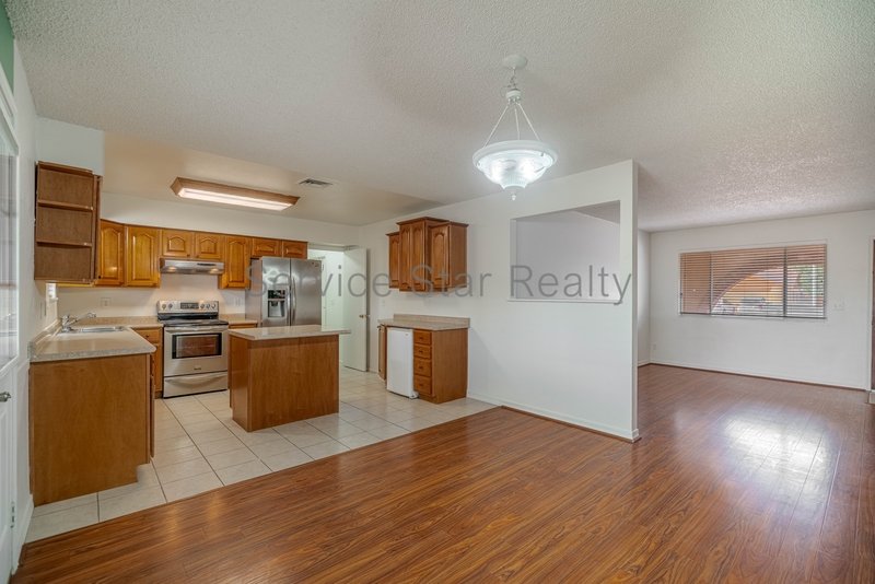 Great 3 Bedroom Home in Chandler with Solar! property image