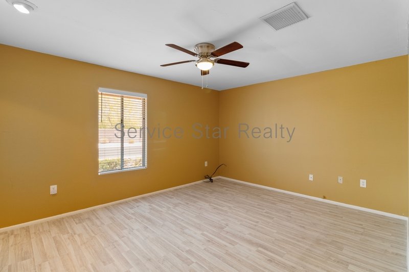 Fantastic Sun City 2+2 home in 55-Plus Community property image