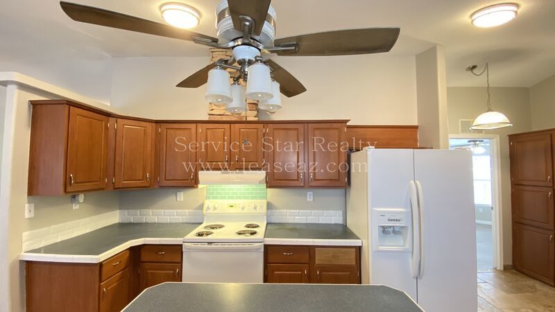 3 Bed/ 2 Bath Country Living! property image