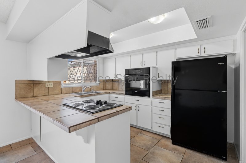 Spacious 3-Bedroom Townhome in the Heart of Old Town Scottsdale! property image