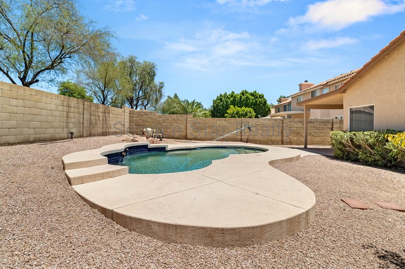 3 bed 2  bath home with Pool property image