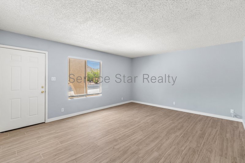 Charming 3+2 Paradise Valley West property image