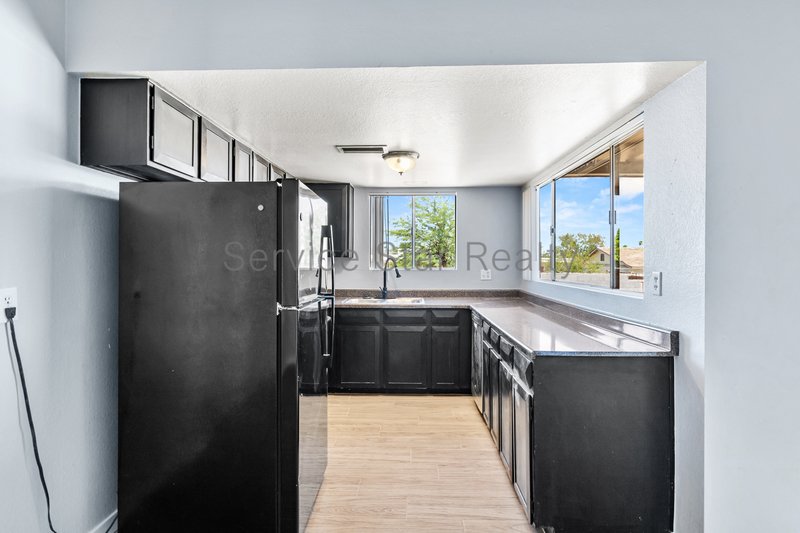 Charming 3+2 Paradise Valley West property image