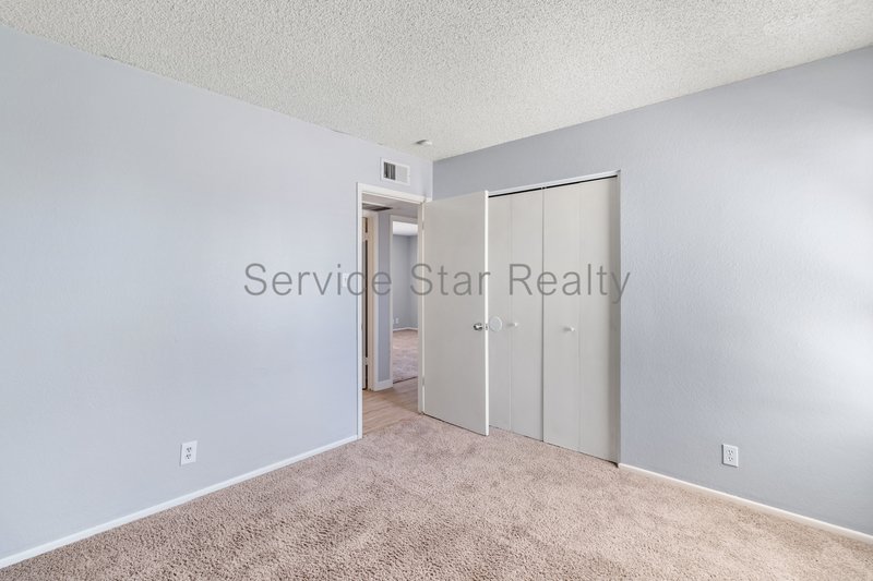 Charming 3+2 Paradise Valley West property image