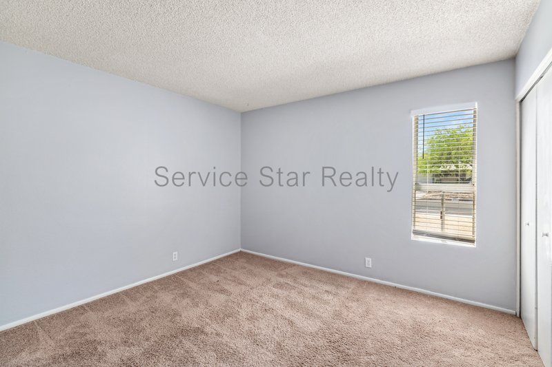 Charming 3+2 Paradise Valley West property image
