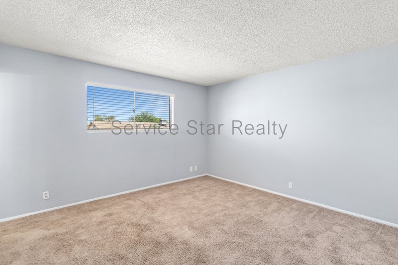 Charming 3+2 Paradise Valley West property image
