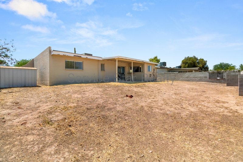 Charming 3+2 Paradise Valley West property image