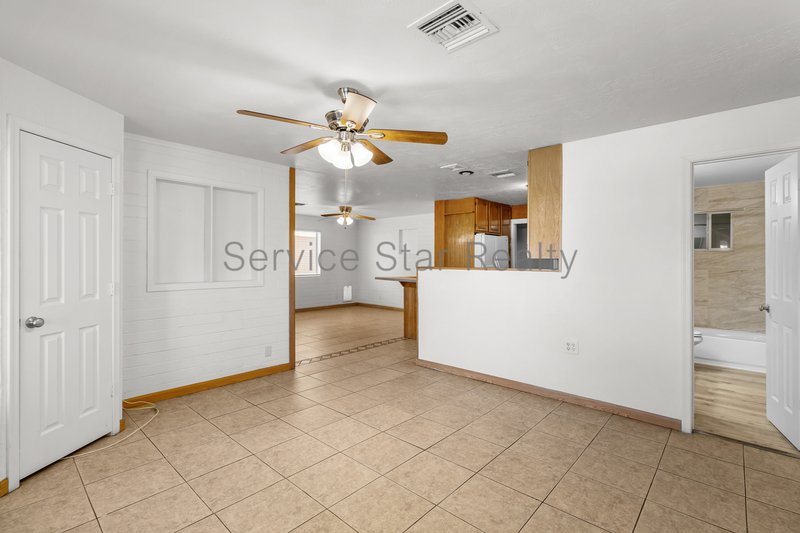 3BR/1BA in Phoenix! 2 weeks FREE RENT! property image