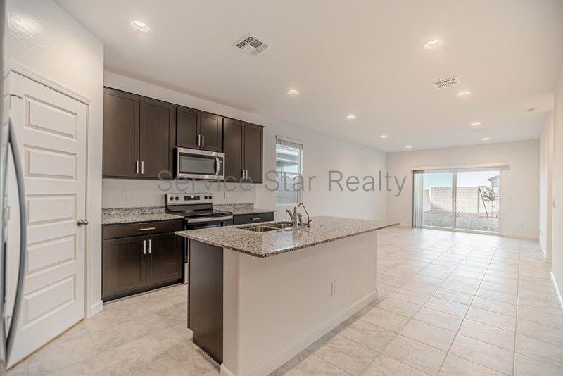 Brand New 4 Bed, 2 Bath in San Tan!!! property image