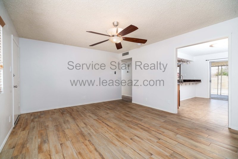 Charming 3 Bedroom 2 Bathroom Home with Huge Backyard! property image