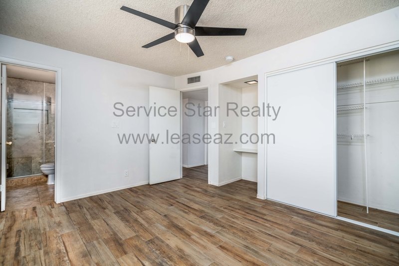 Charming 3 Bedroom 2 Bathroom Home with Huge Backyard! property image