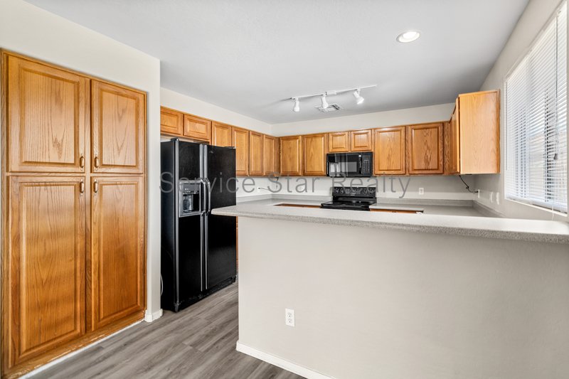 4 BD Home in El Mirage for Rent! property image