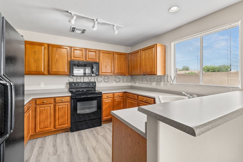 4 BD Home in El Mirage for Rent! property image