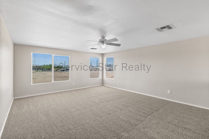 4 BD Home in El Mirage for Rent! property image