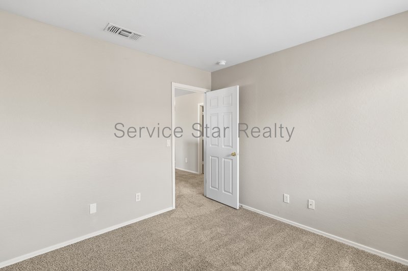 4 BD Home in El Mirage for Rent! property image