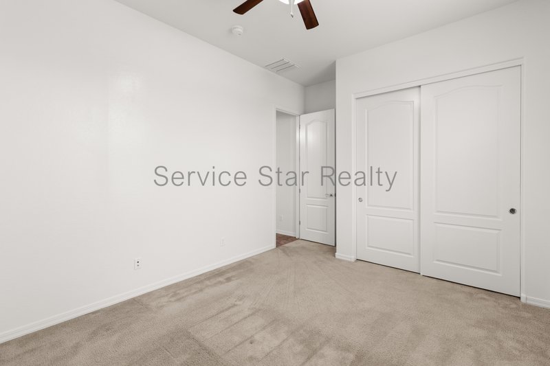 4123 E Zion Pl property image