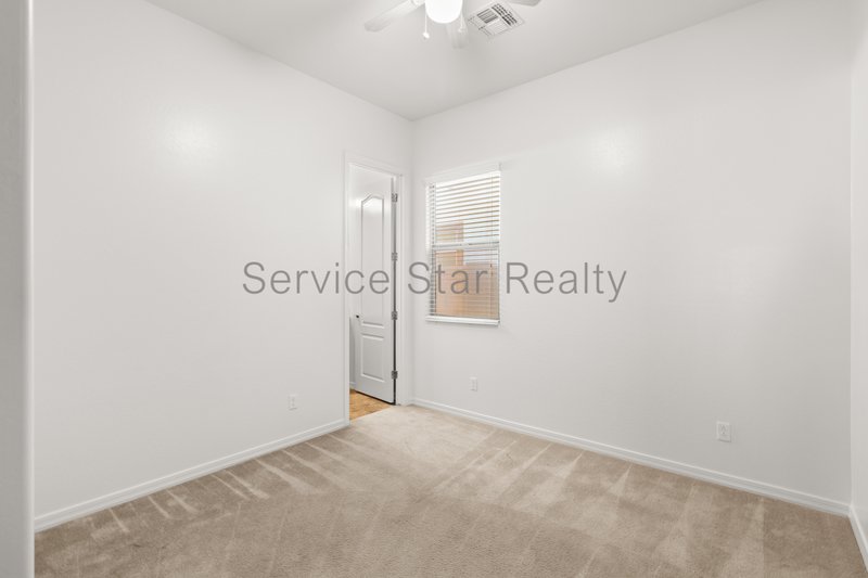 4123 E Zion Pl property image